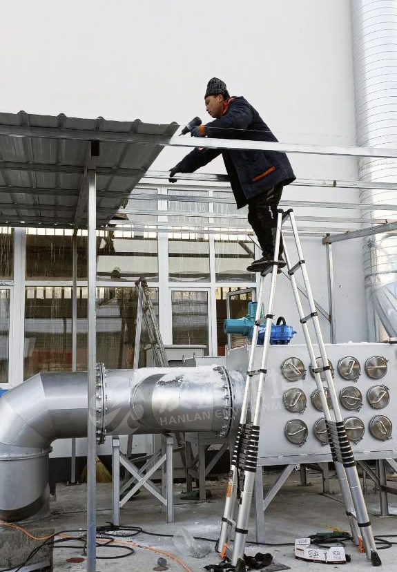 萬純柴油機尾氣凈化器-大型柴油機械尾氣凈化系統 萬純柴油機尾氣凈化器-大型柴油機械尾氣凈化系統